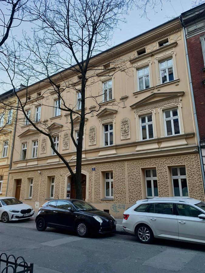 D7 Апартаменти *